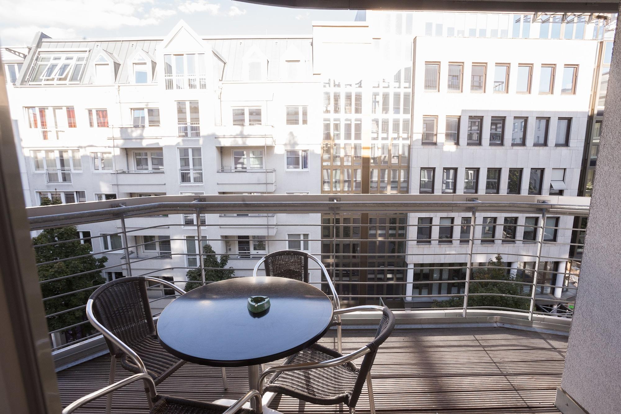 Grimm'S Berlin Mitte Hotel Kültér fotó